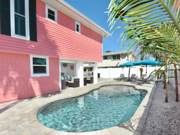 Fort Myers Beach Vacation Rental - Spacious 6 Bedroom Coastal Retreat Near Beach